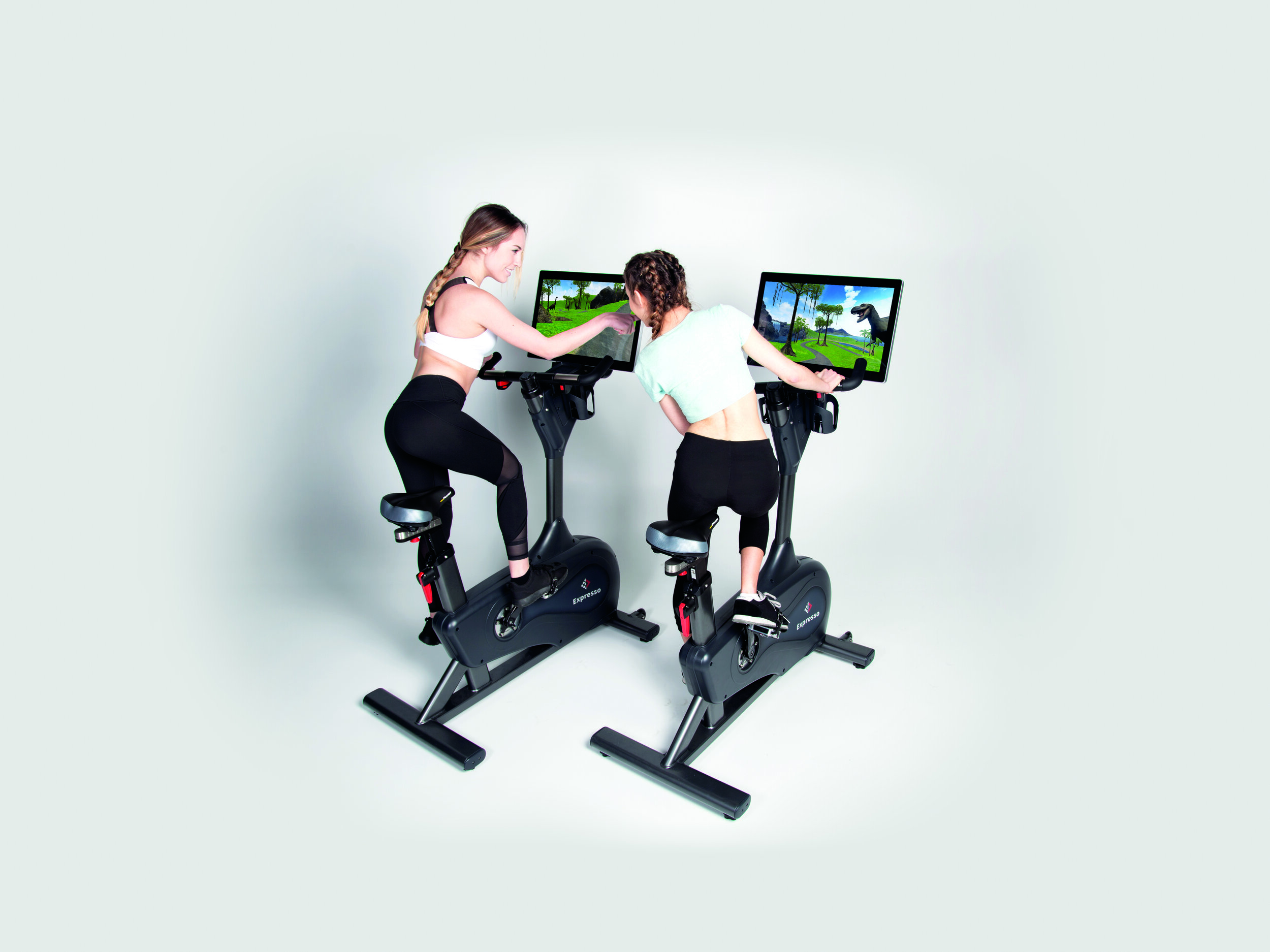 RACE YOUR FRIENDS IN REAL TIME